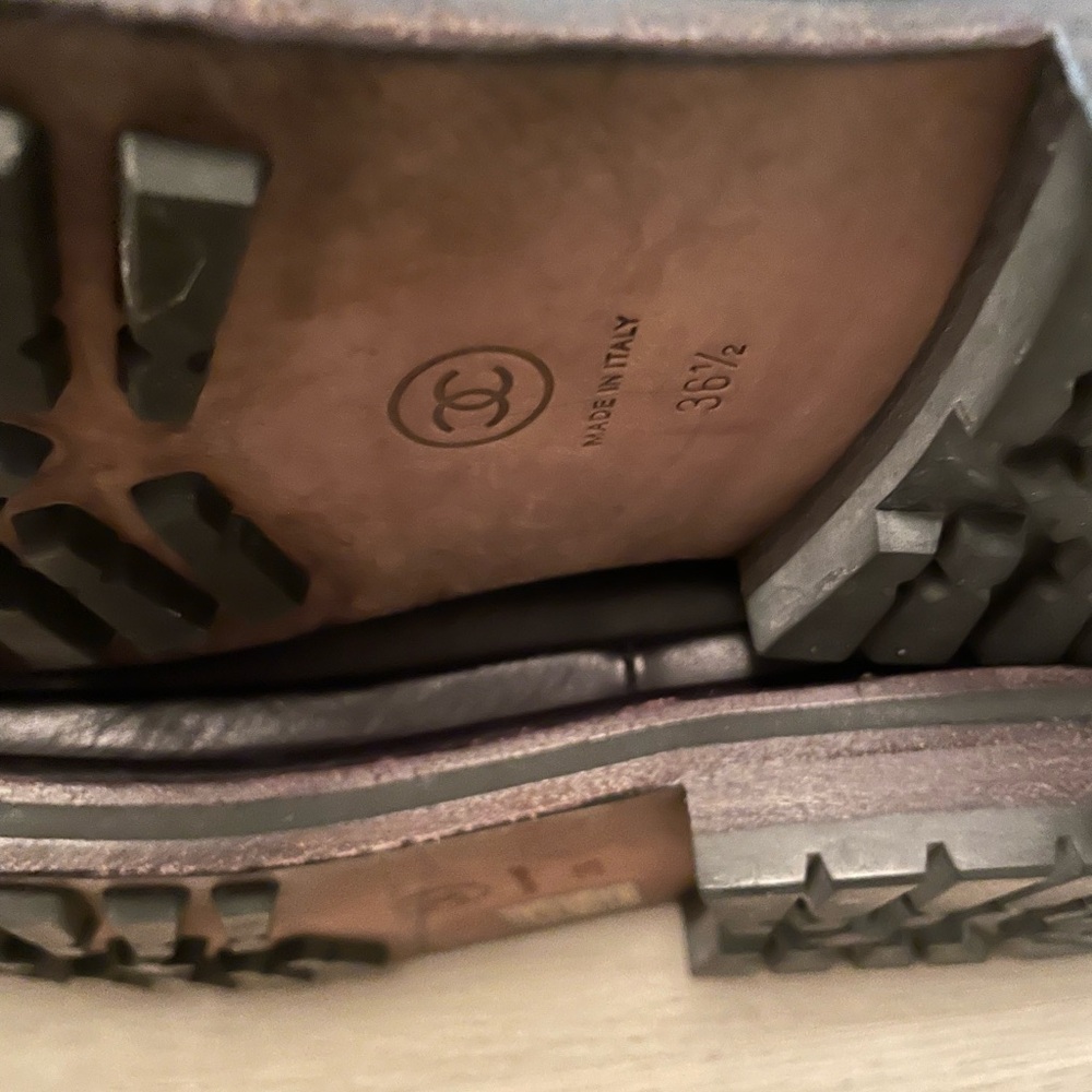 Stunning Chanel boots - Picture 10 of 16